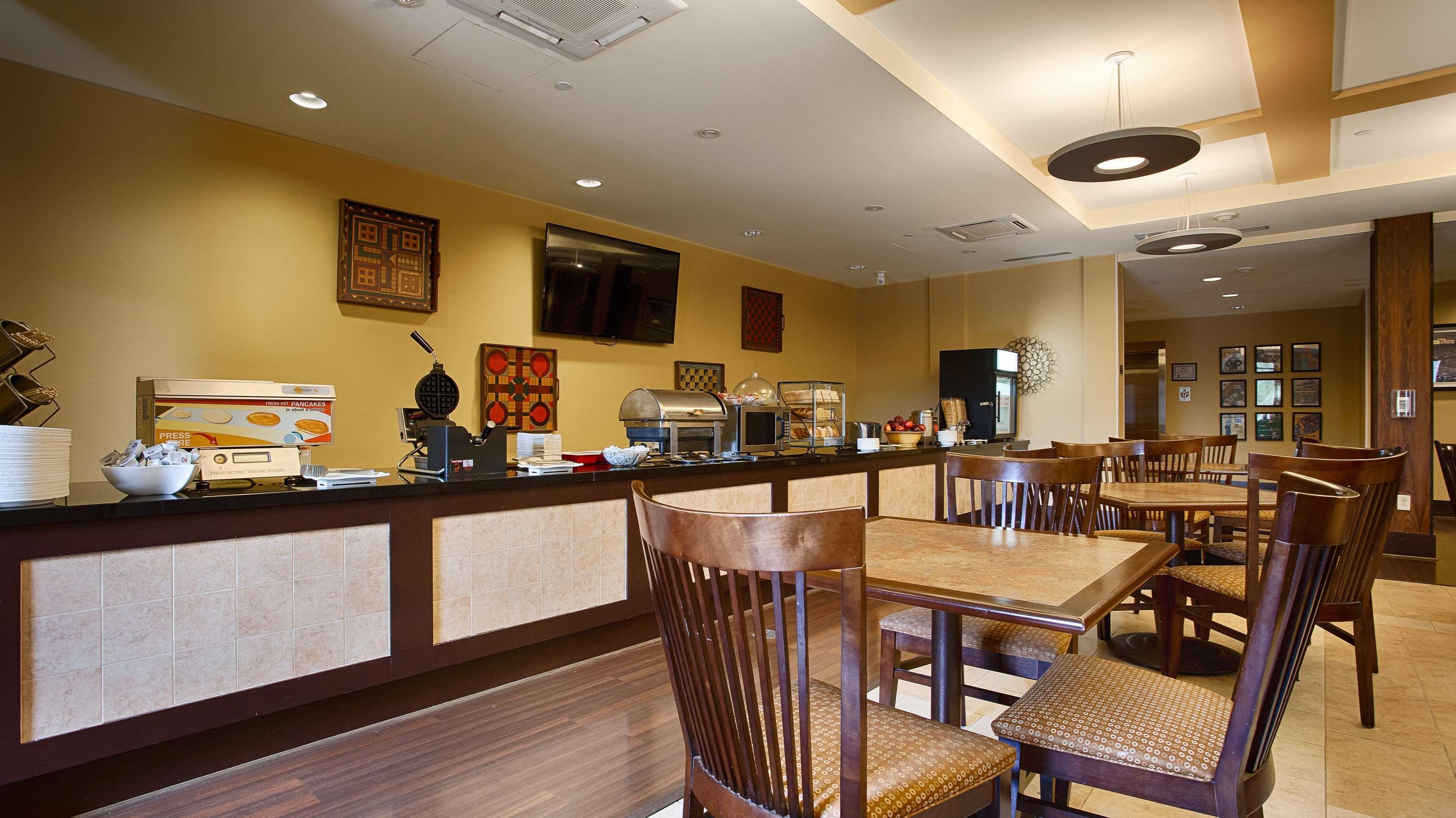Best Western Plus University Park Inn & Suites State College Exterior foto