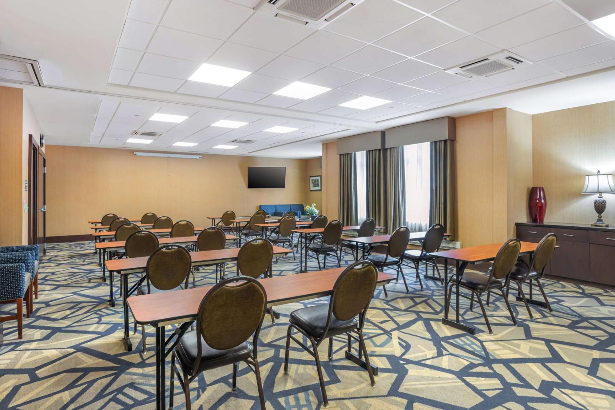 Best Western Plus University Park Inn & Suites State College Exterior foto