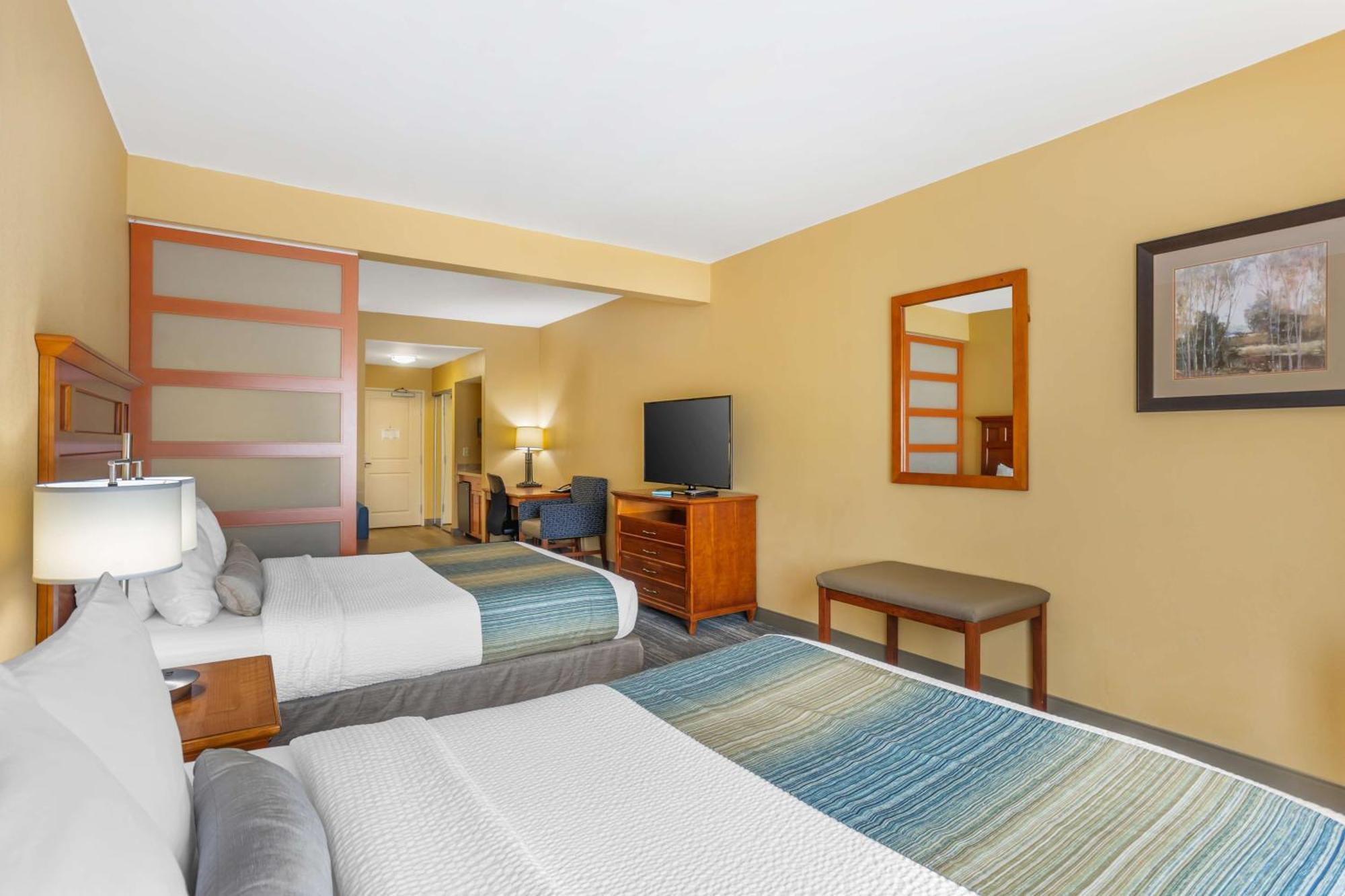 Best Western Plus University Park Inn & Suites State College Exterior foto